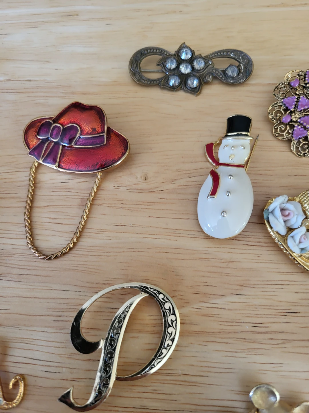Assorted Vintage Brooches - photo 3