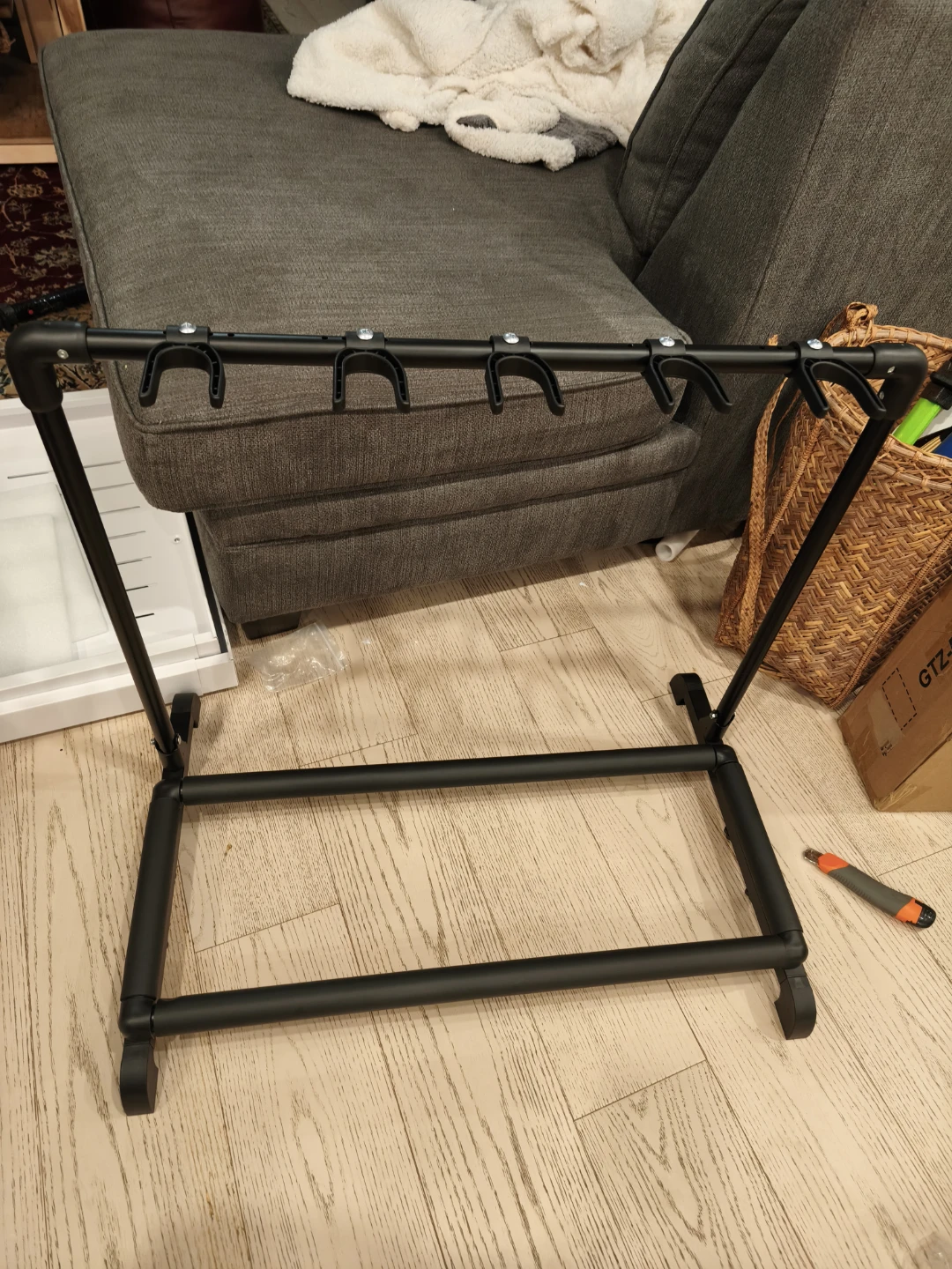GUITTO GGS-07 Multi Guitar Rack Stand - 5 Holder