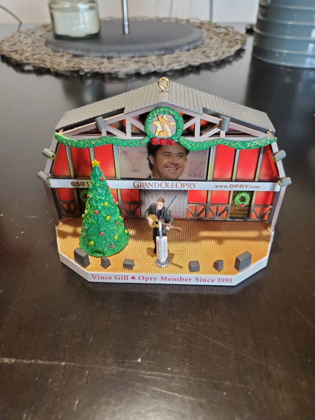 Collectible Grand Ole Opry Vince Gill Musical Ornament - photo 3