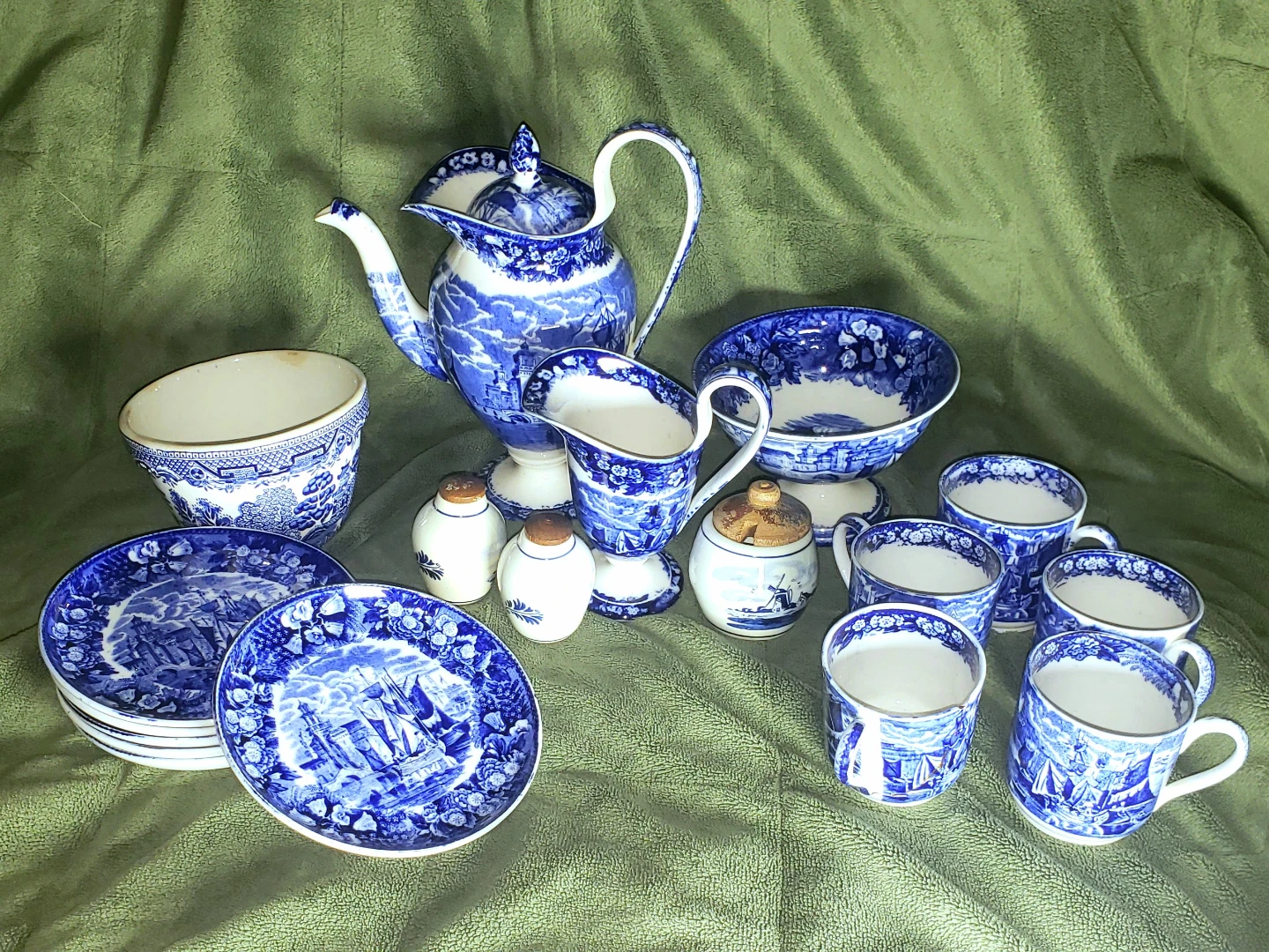 Vintage Fine Blue China 18 Piece Tea Set