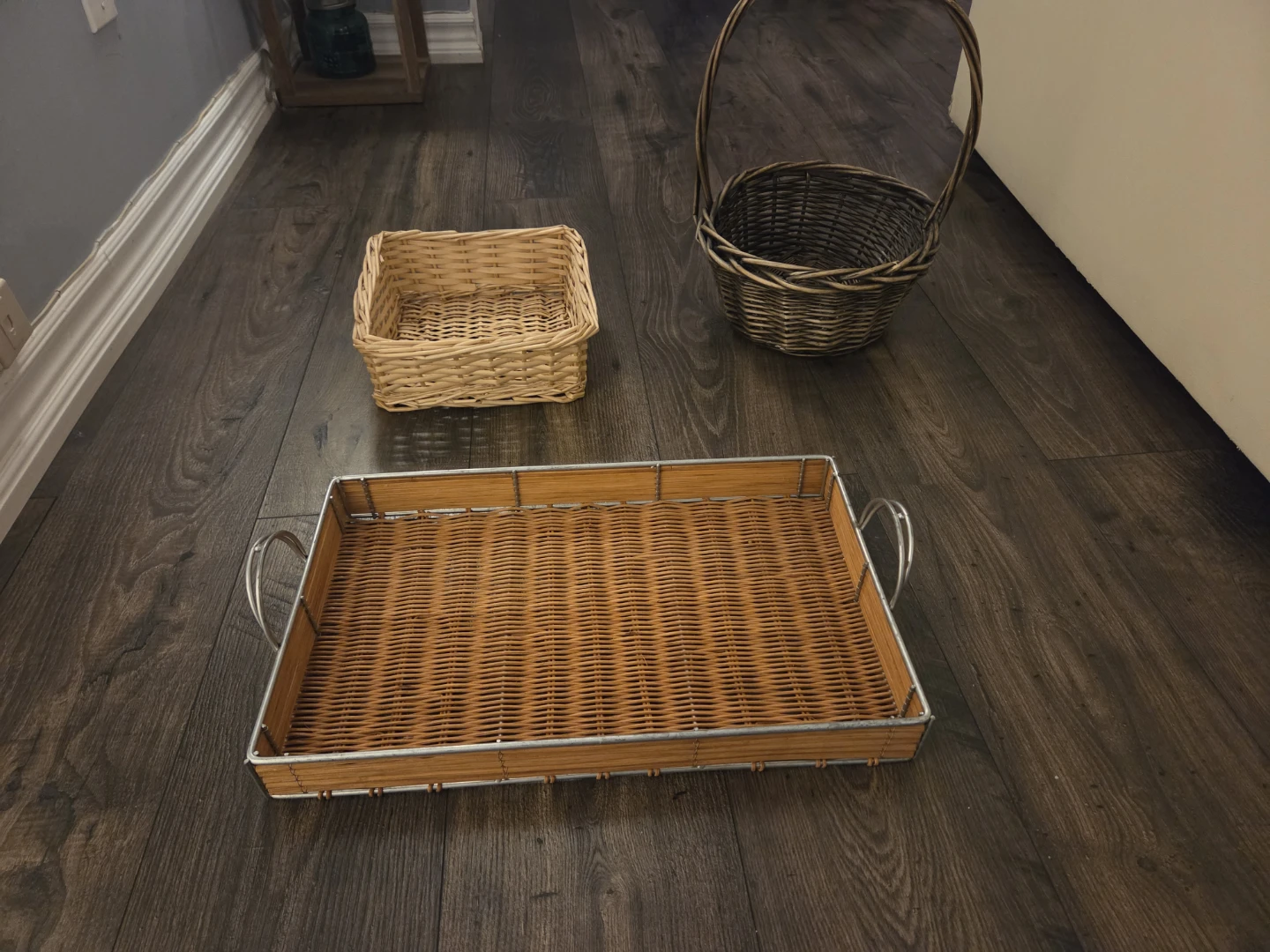 Set of three assorted wicker baskets - photo 5