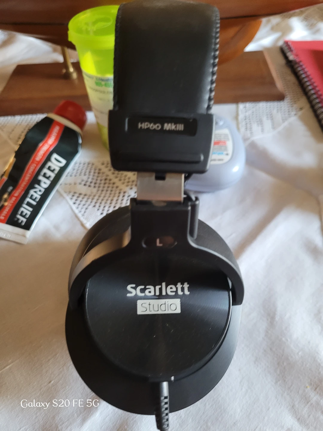 Focusrite Scarlett Studio HP60 MkIII Headphones