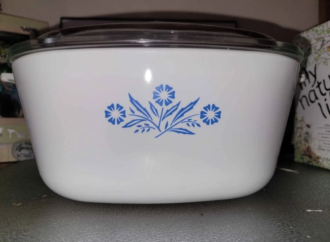Vintage Corning Ware 10 Cup Casserole Dish