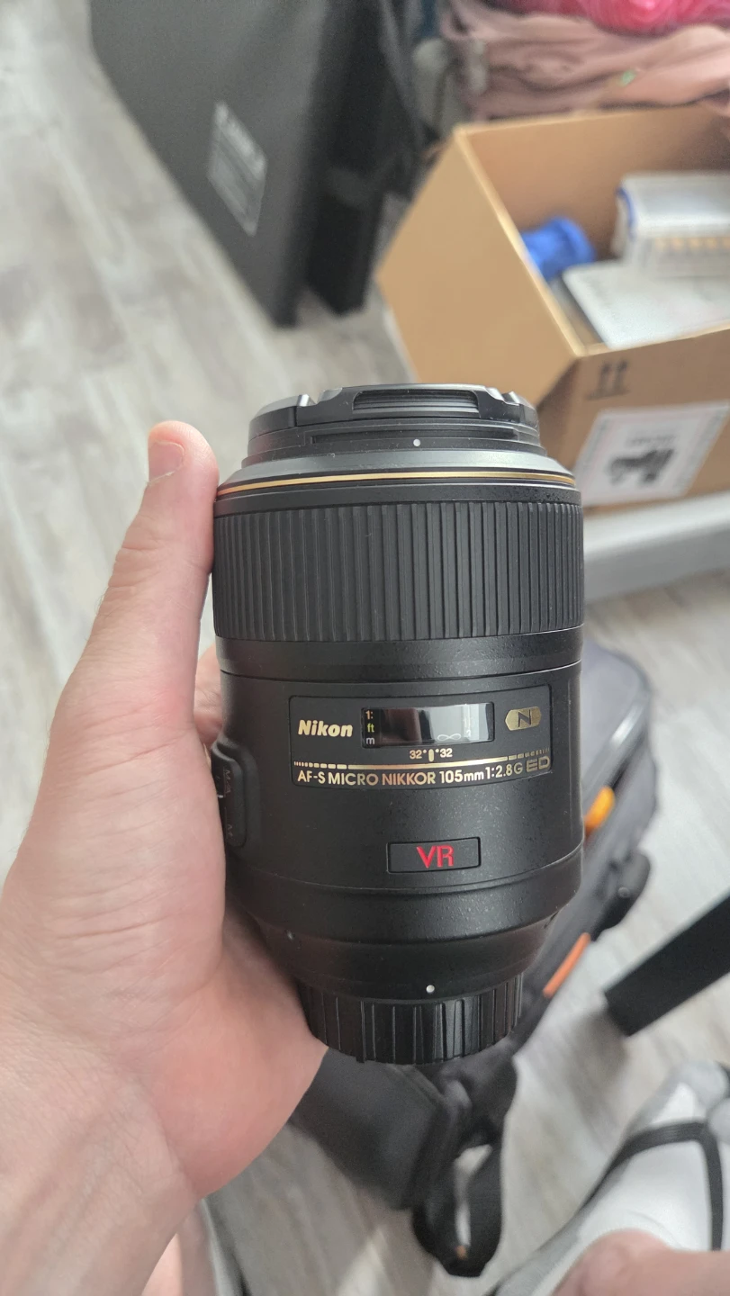 Nikon AF-S Micro NIKKOR 105mm f/2.8G ED VR Lens
