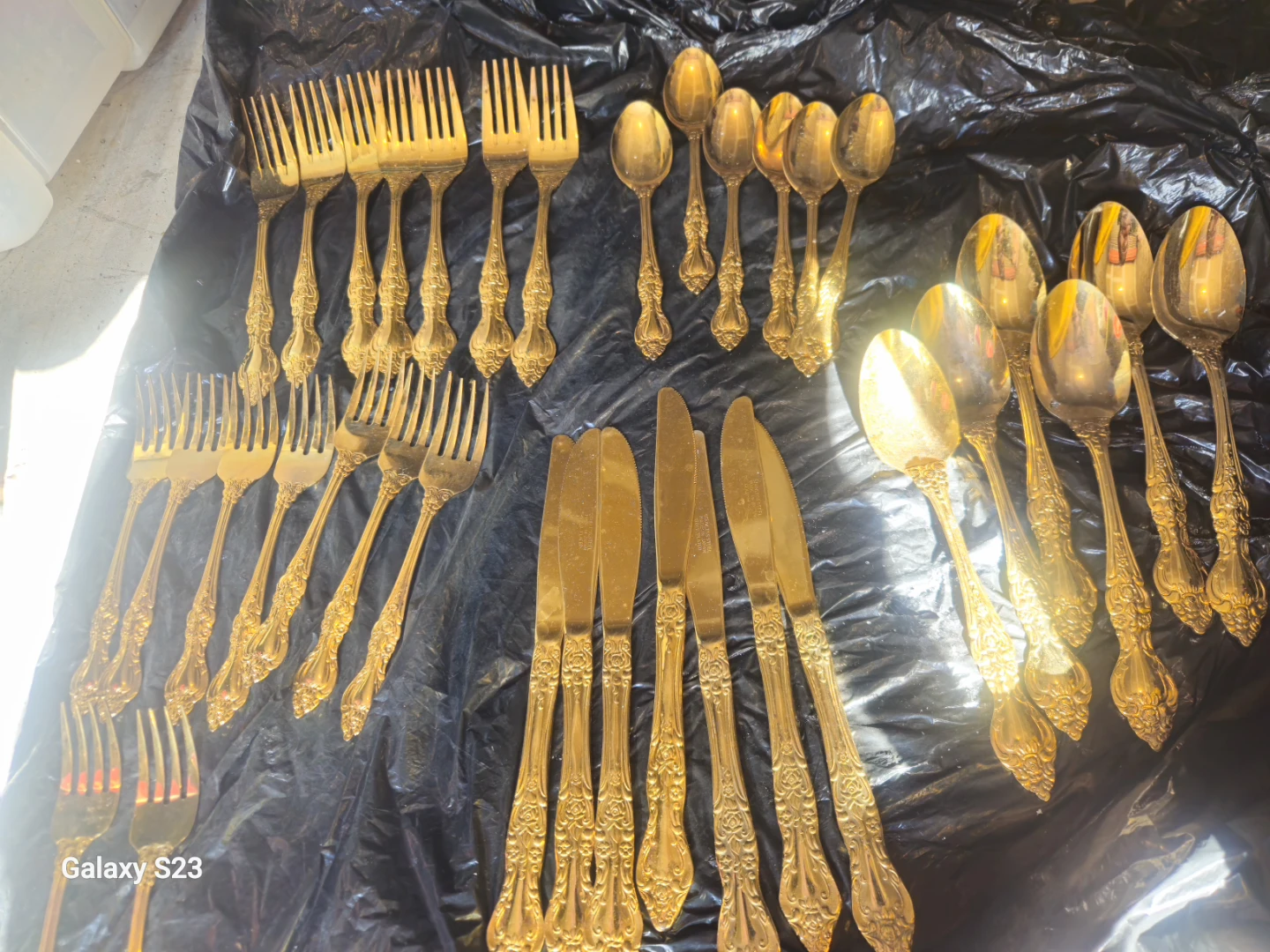 Gold-Tone Flatware Set - photo 2