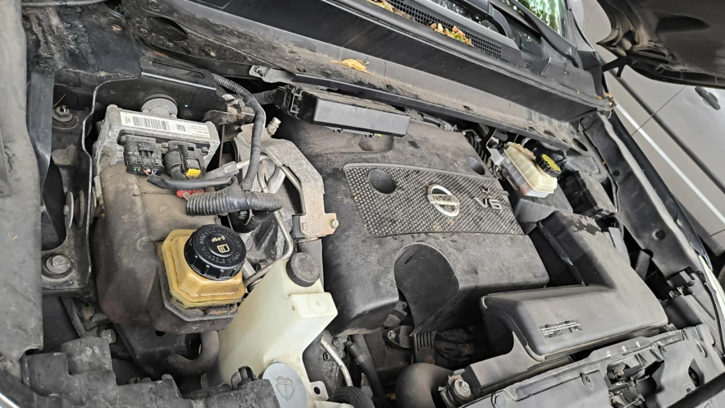 Nissan Pathfinder V6 - photo 5