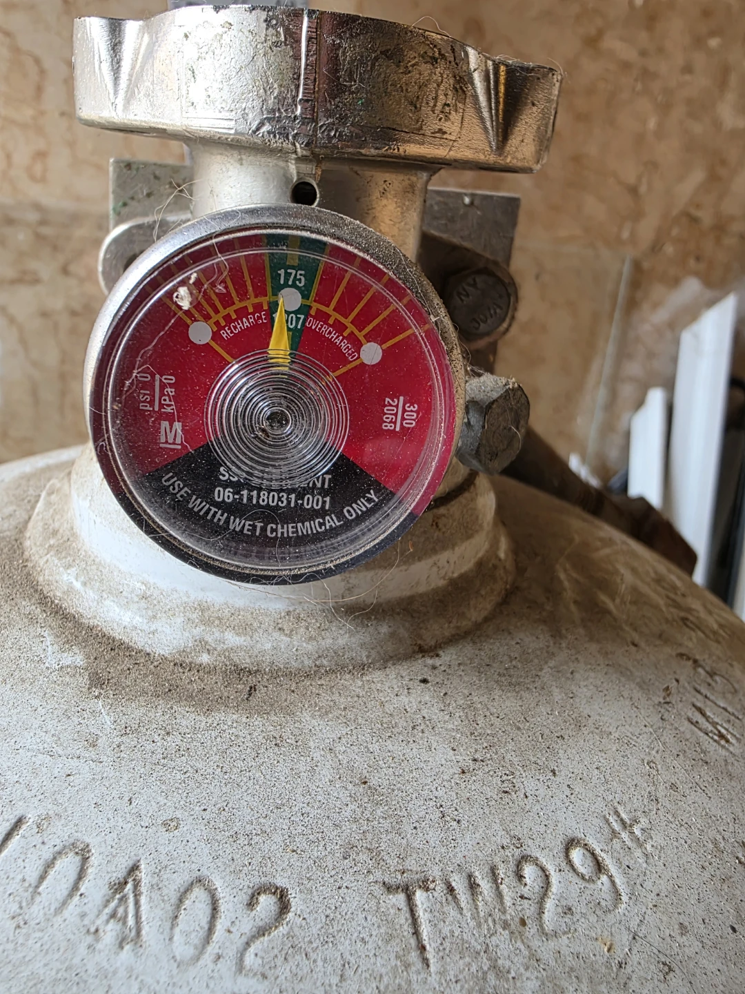 Kidde WHDR-400L Wet Agent Fire Suppression Cylinder - photo 3