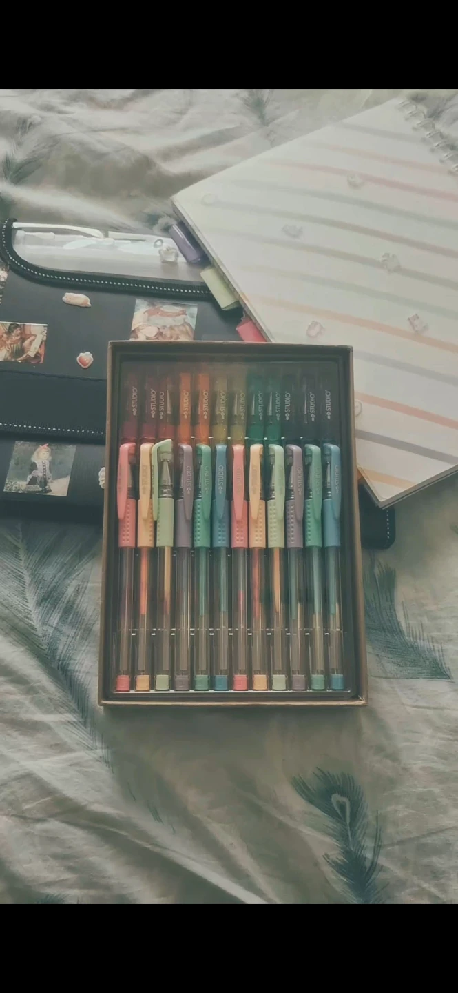 Studio Gel Pen Set