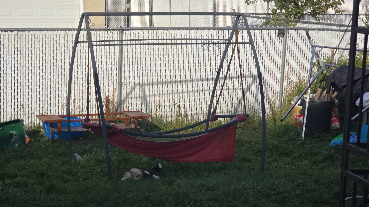 Freestanding Hammock with Metal Stand