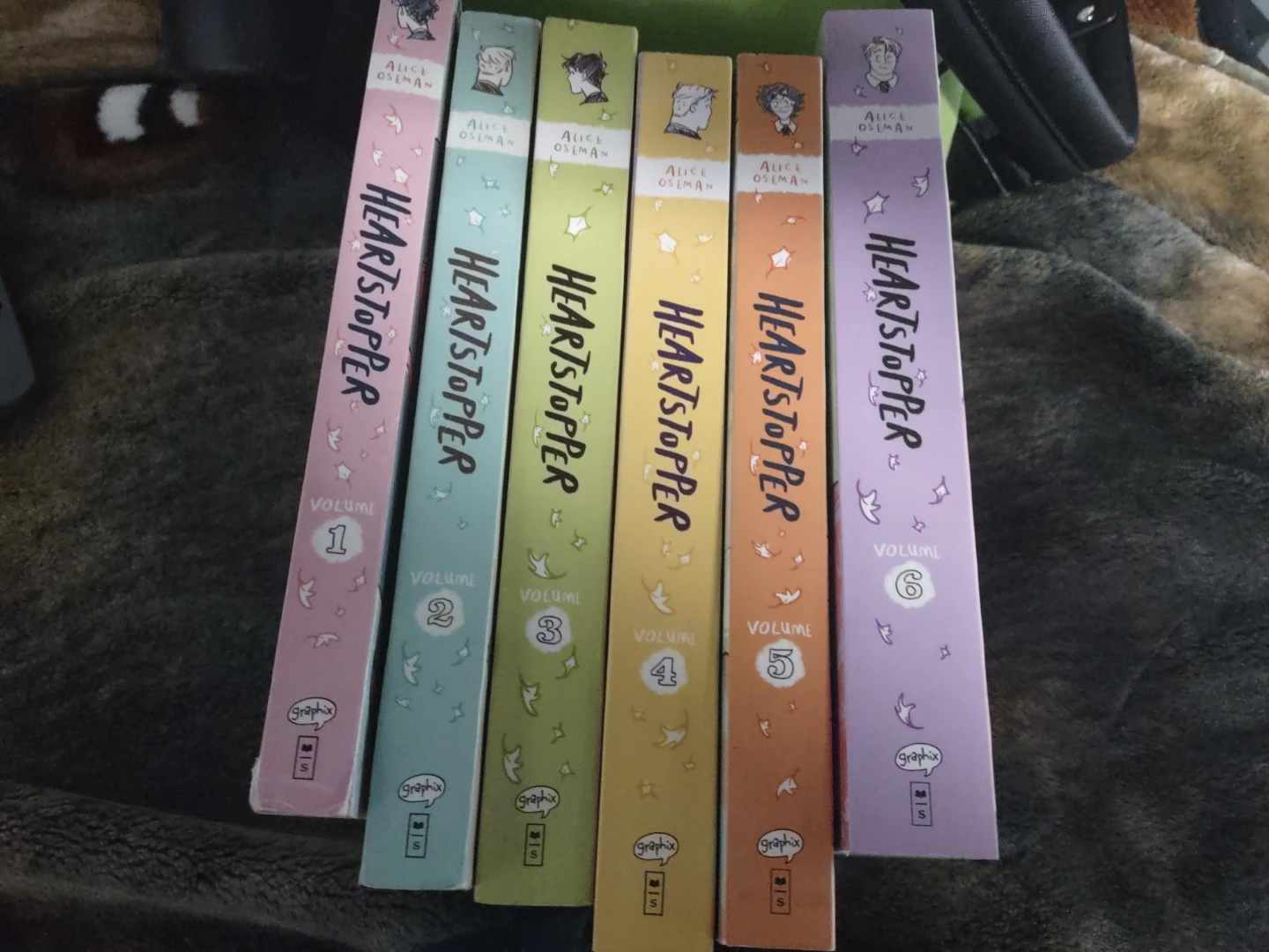 Heartstopper Graphic Novels Volumes 1-6