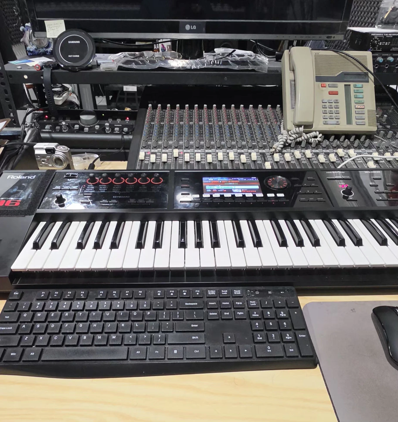 Roland FA-06
