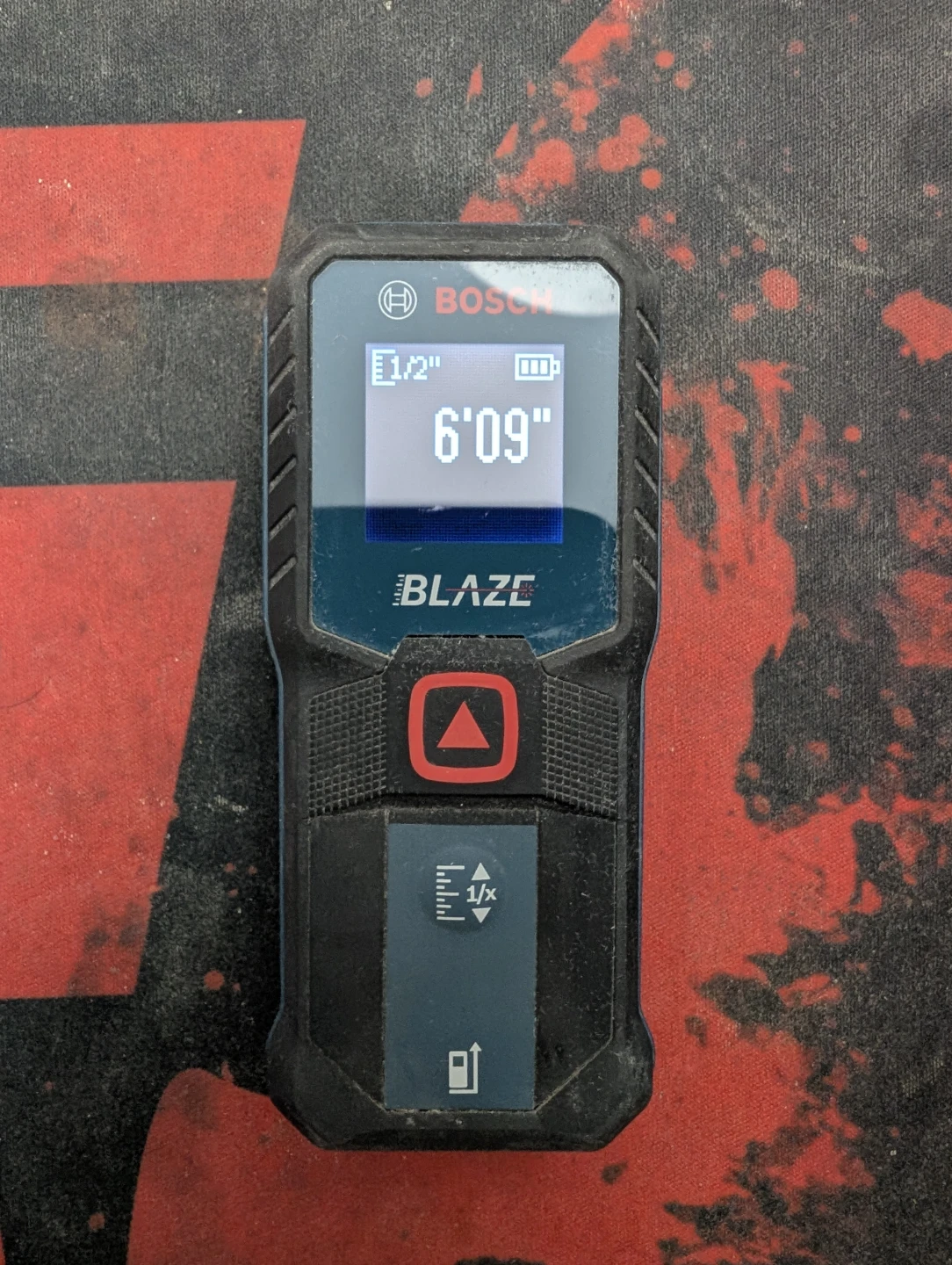 Bosch BLAZE Laser Distance Measure - photo 3