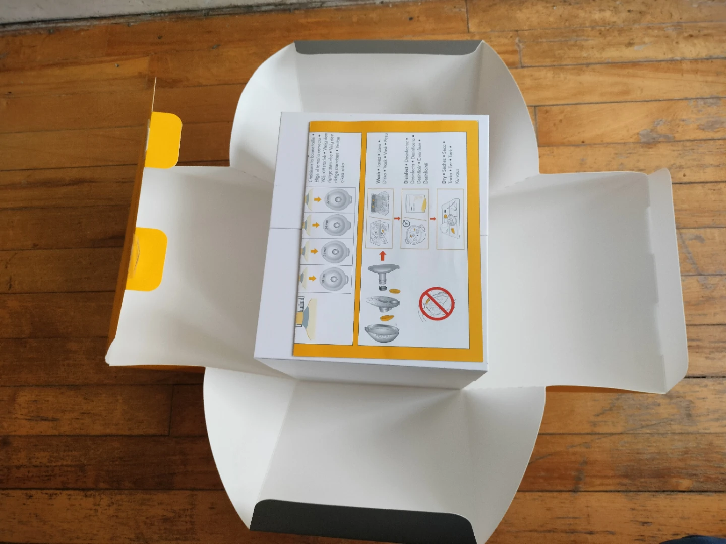Brand new medela hands free breast pump - photo 3
