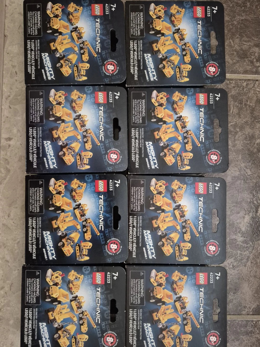 8 LEGO Technic Mighty Machines Series 1 (42233)