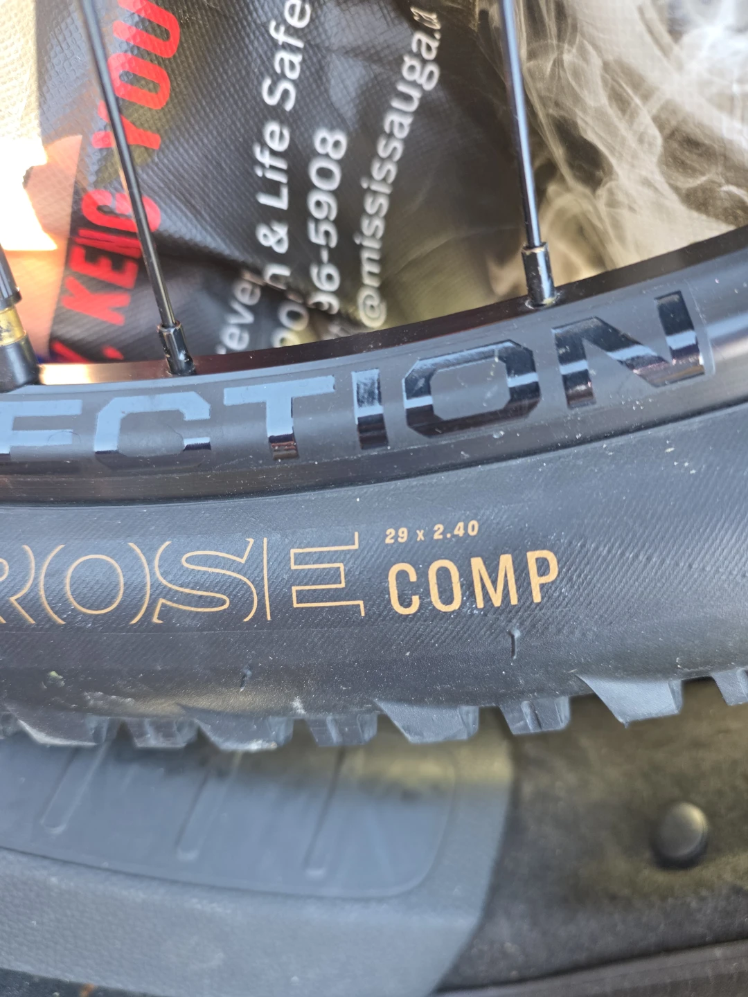 Bontrager Montrose Comp Mountain Bike Tire 29 x 2.40 - photo 4