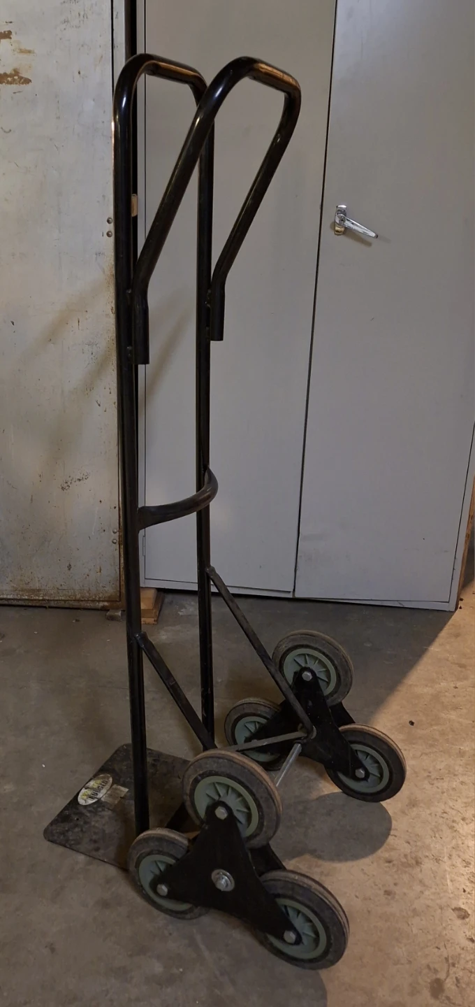 Mastercraft Stair Climbing Hand Truck - photo 2