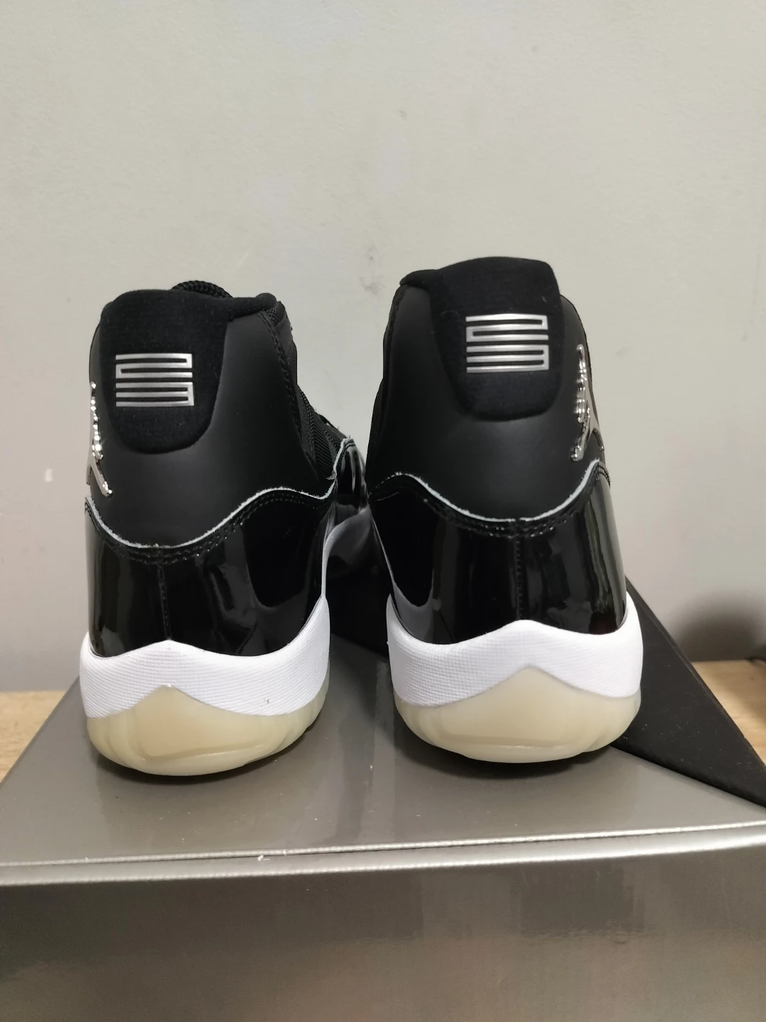 Air Jordan 11 Retro Sneakers Sized 10.5 - photo 4