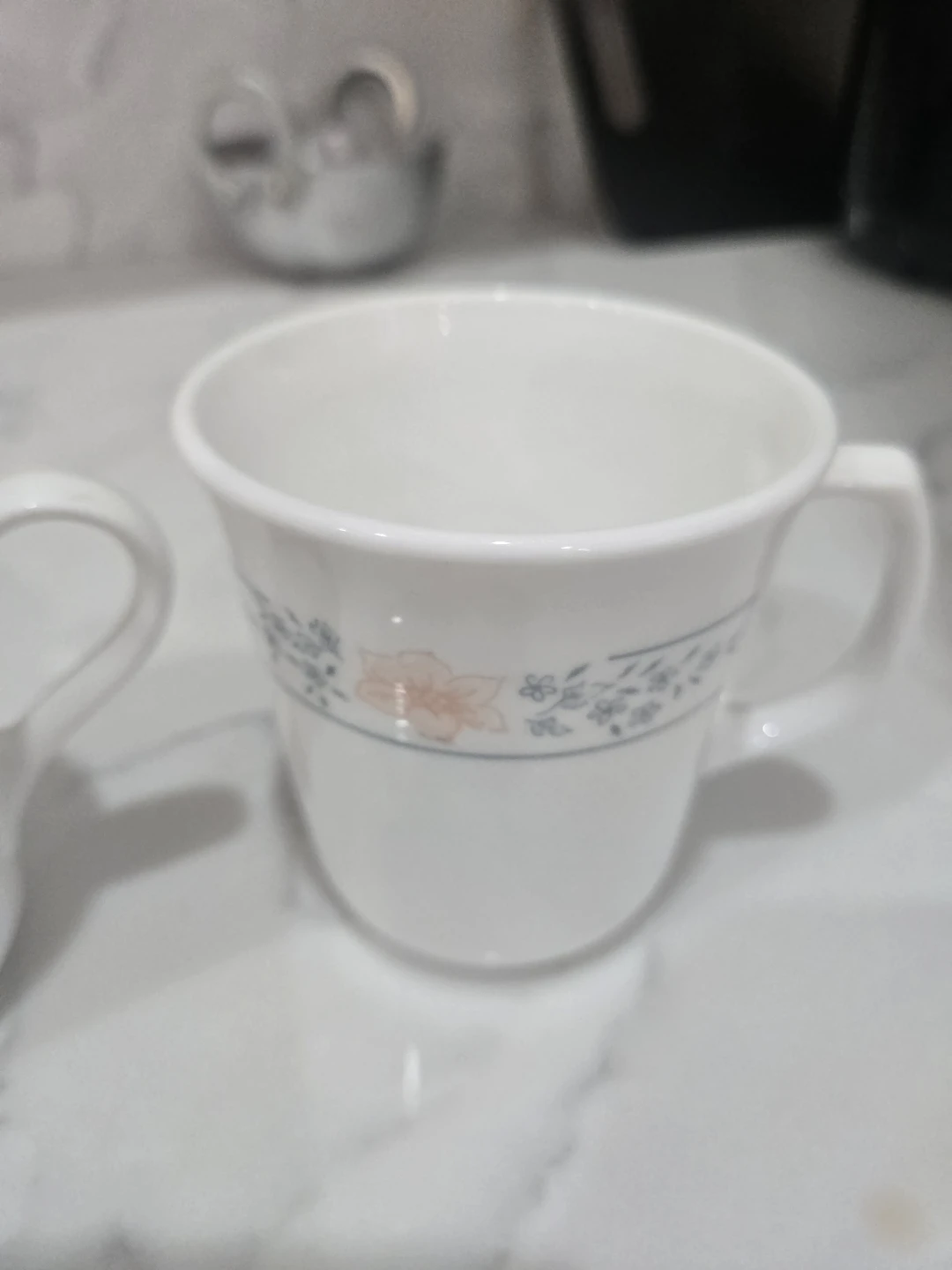Six Corelle Mugs - photo 3