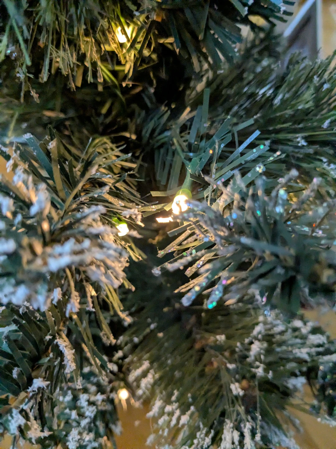 Desktop Pre-lit Flocked Christmas Tree - photo 4