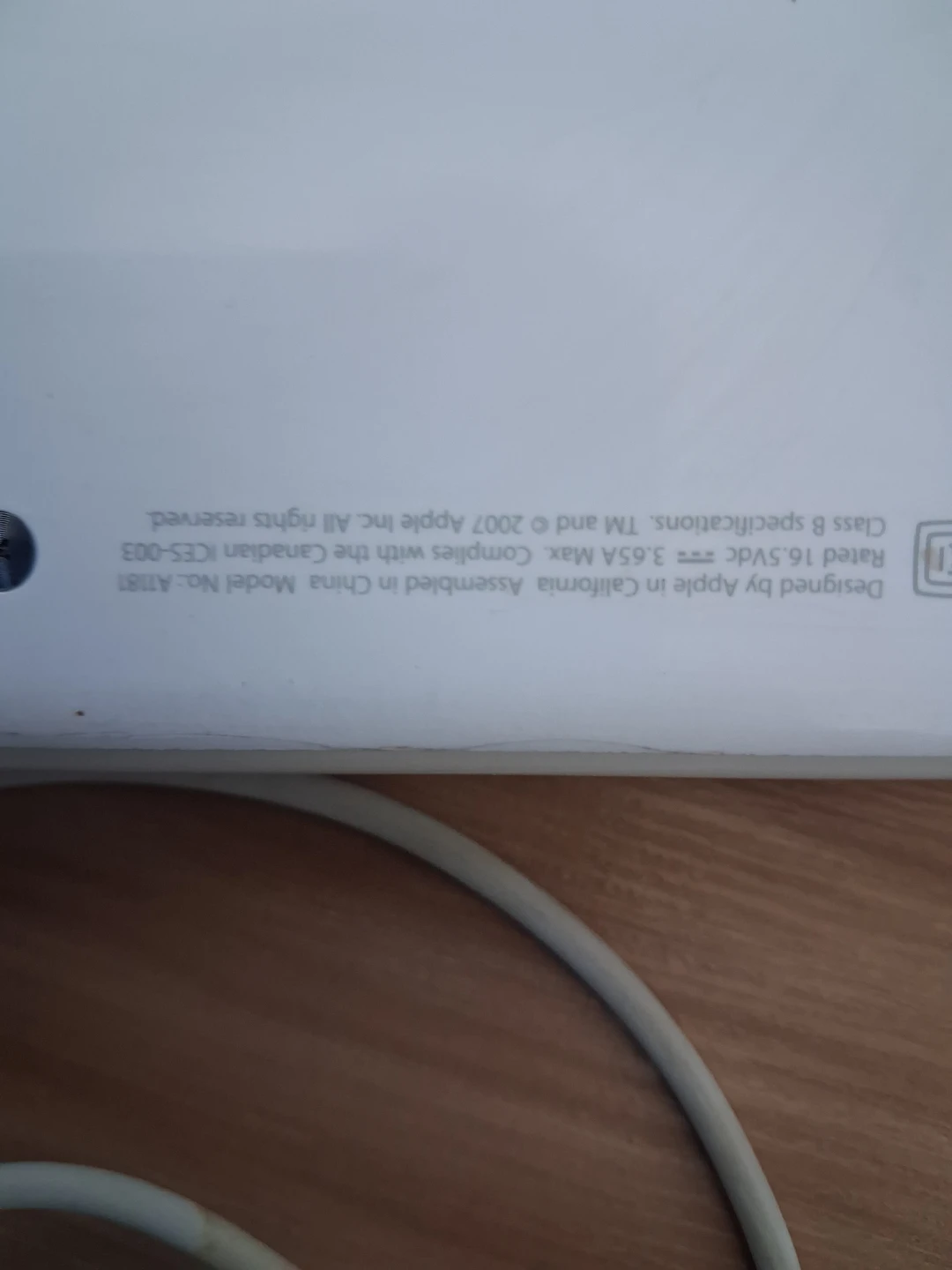 Vintage Apple MacBook White Model A1181 - photo 3