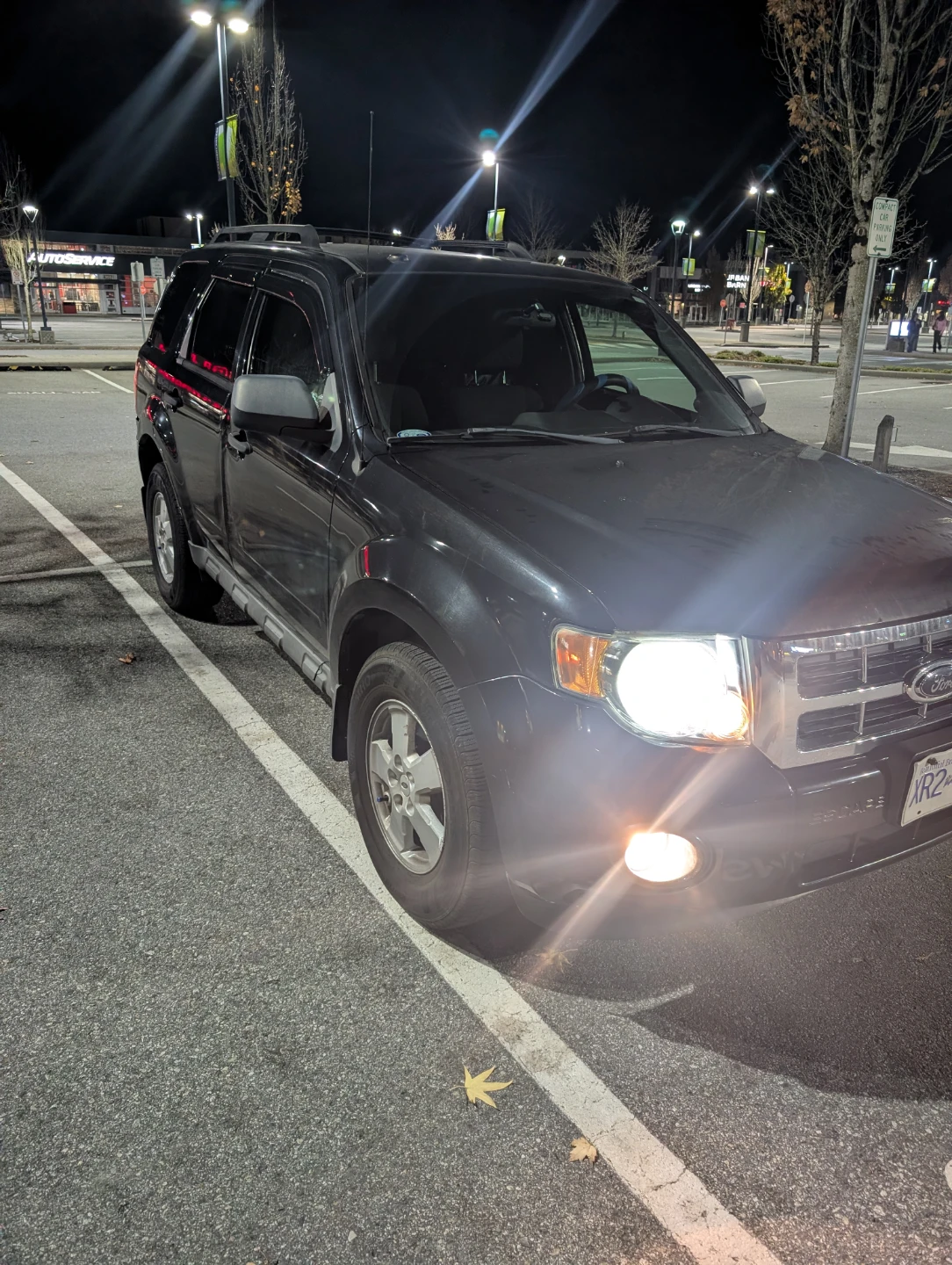 Black 2009 Ford Escape xlt - photo 3