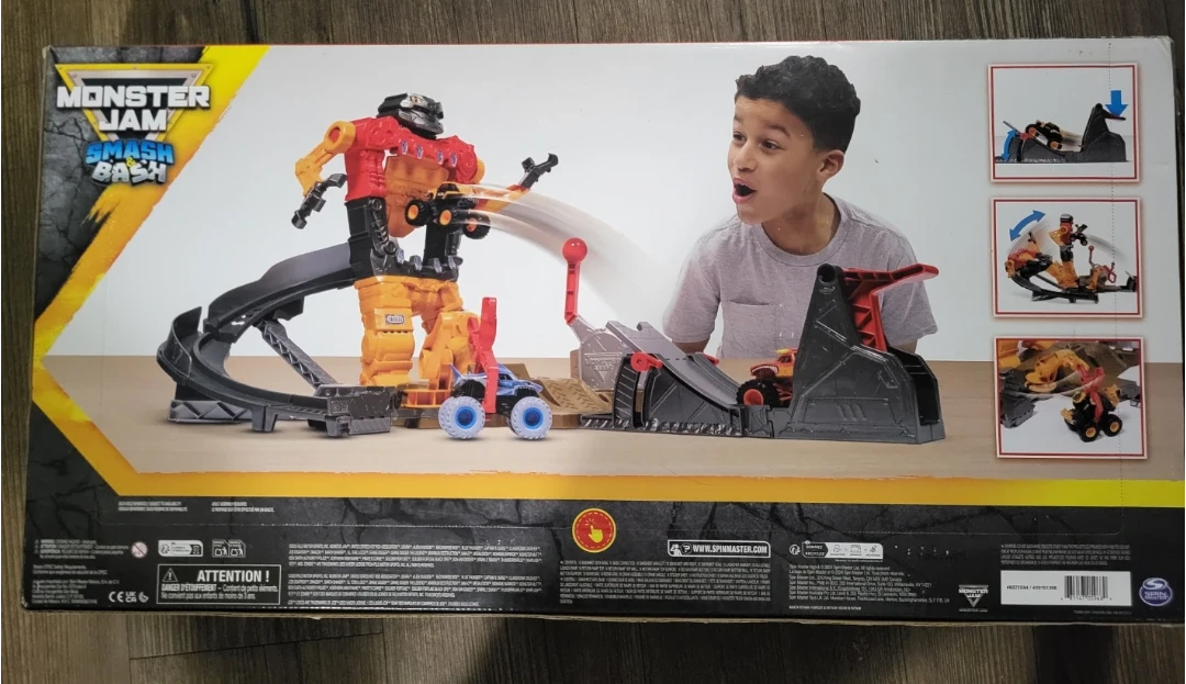 Monster Jam Smash & Bash Smashbot Playset - photo 2
