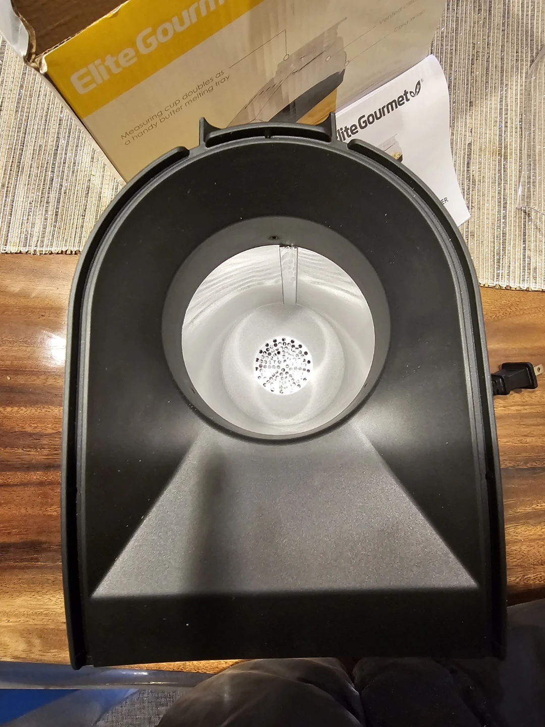 Elite Gourmet 16 Cup Hot Air Popcorn Maker - photo 3