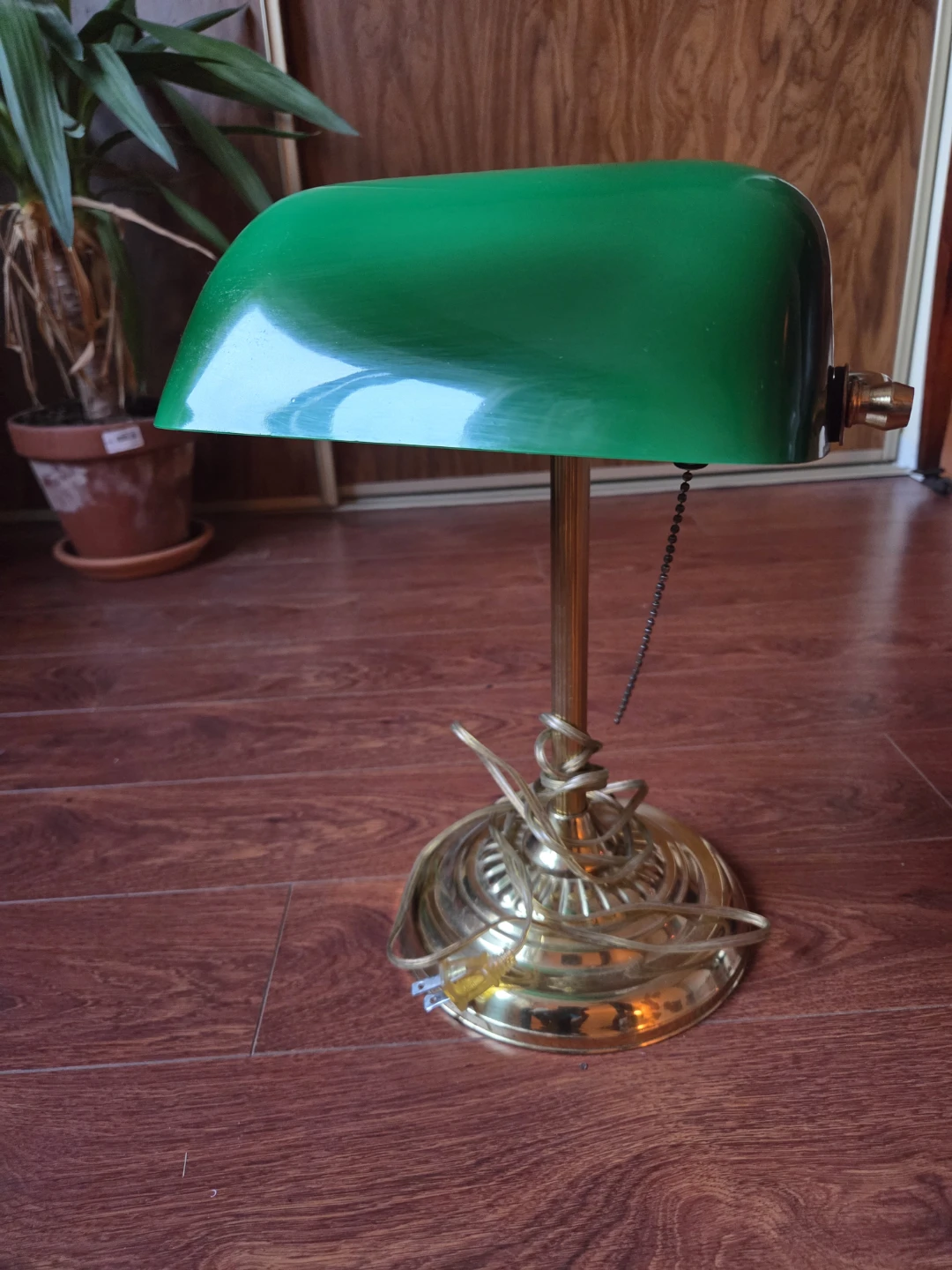 Vintage Bankers Lamp with Brass Finish and Table Lamp - photo 3