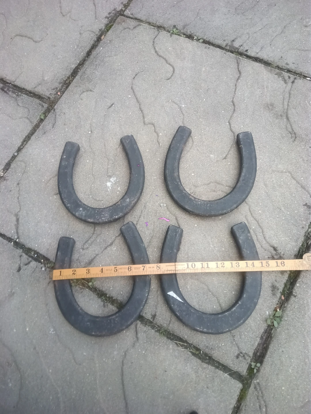 Set of 4 Used Horseshoes - photo 3