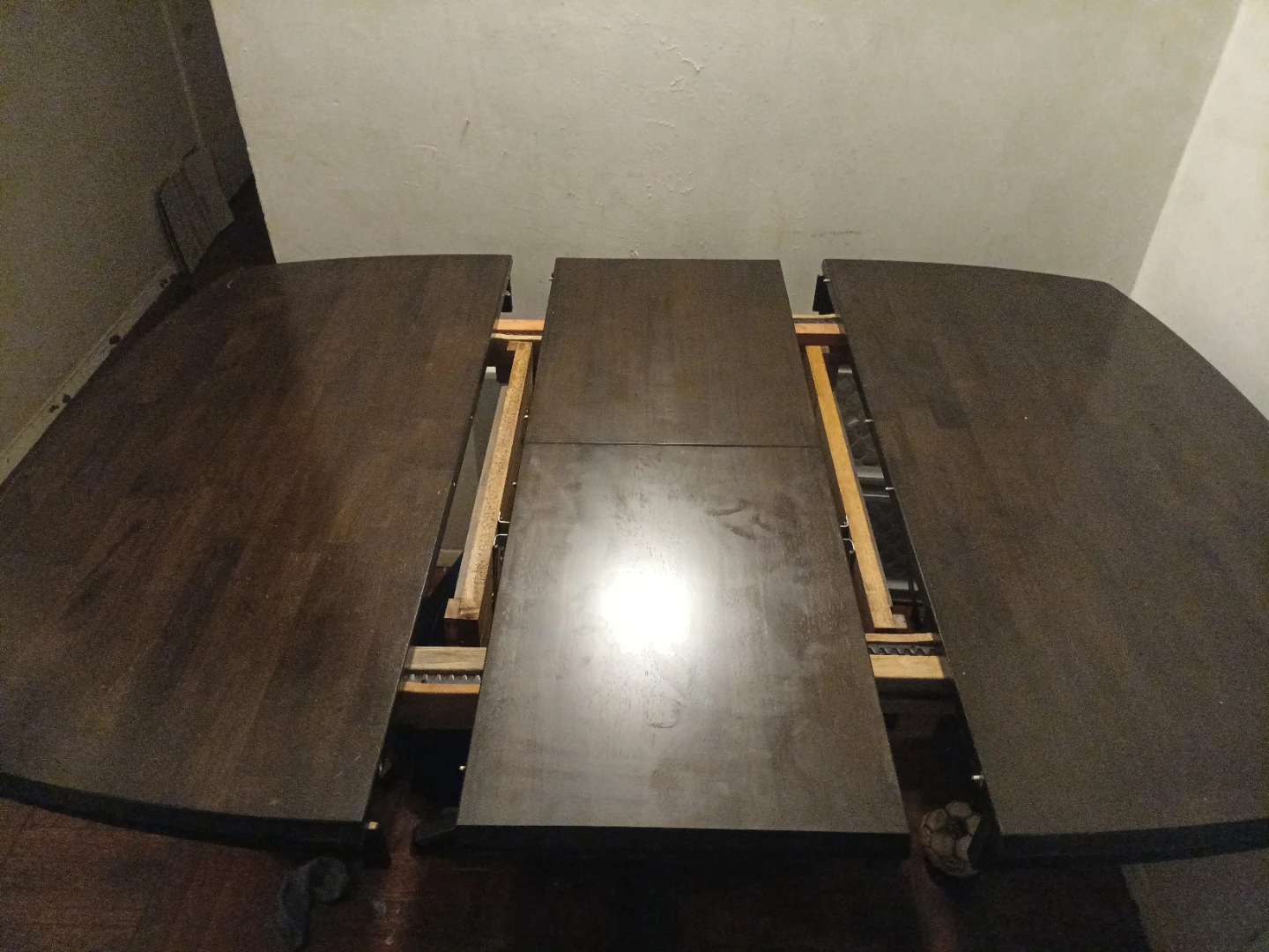 Table no chairs - photo 4
