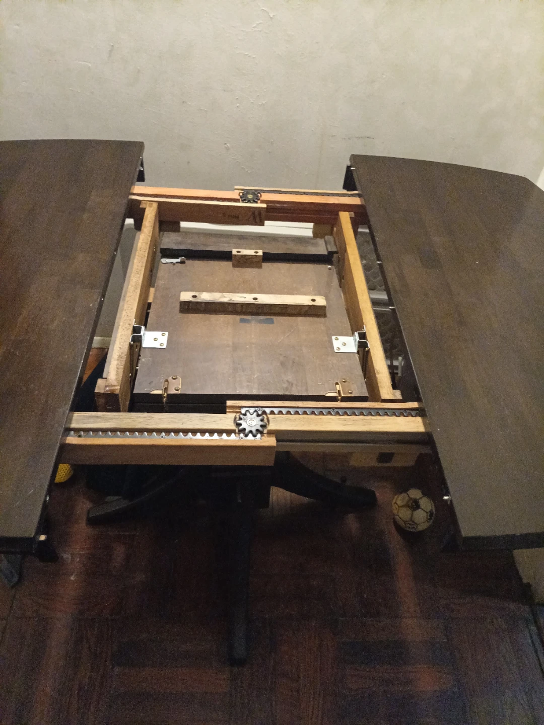 Table no chairs - photo 5