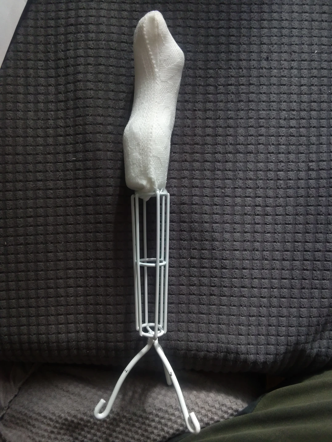 Miniature White Wire Mannequin Display - photo 3
