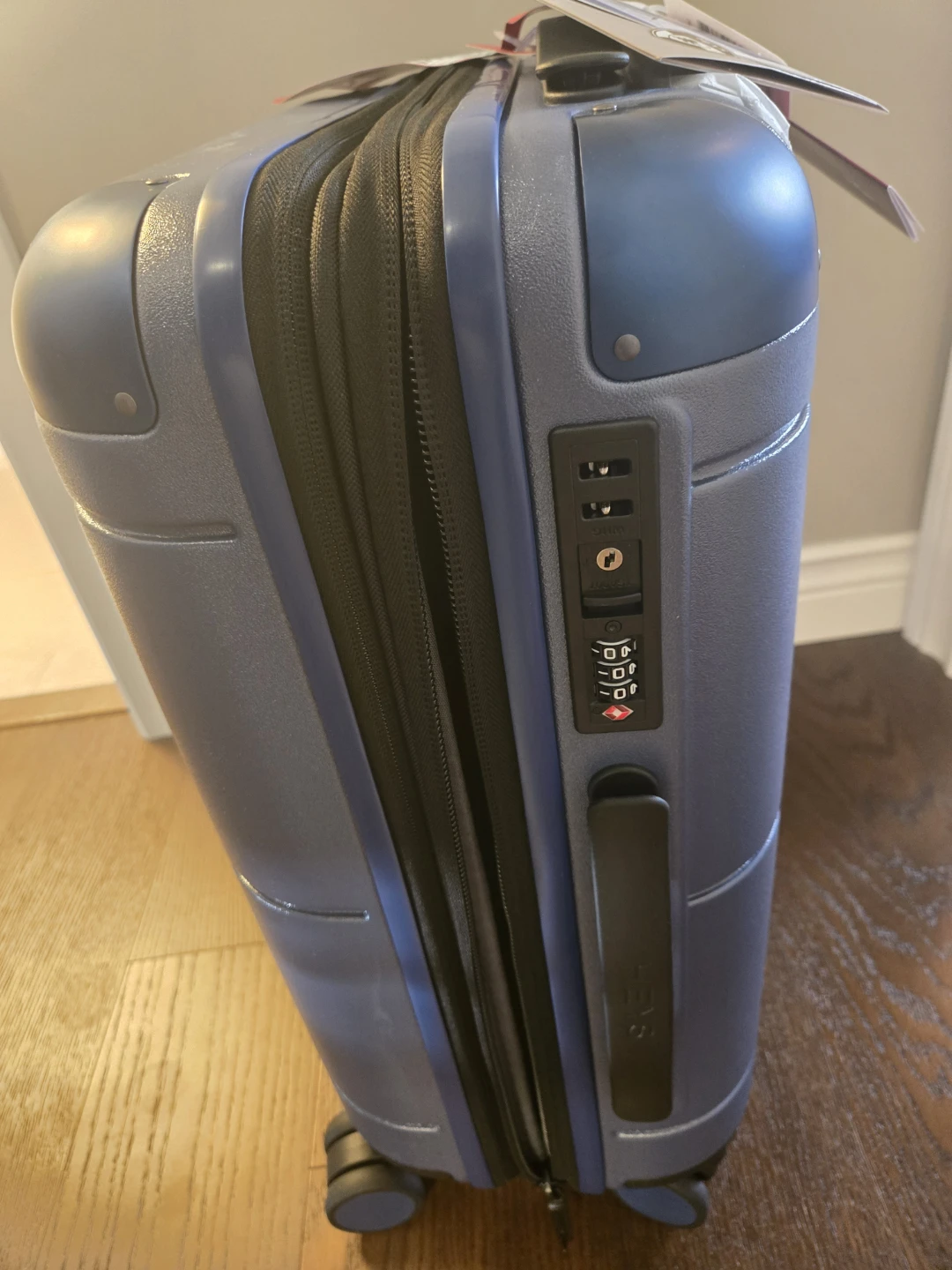 Heys Navy Spinner Carry On Luggage - photo 4