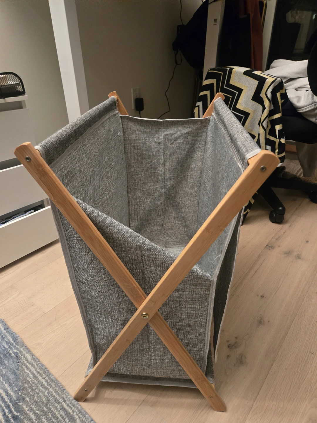 Collapsible Laundry Hamper with Wooden Stand