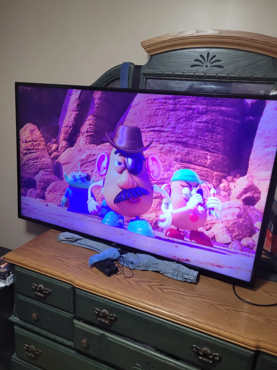 READ AD!! 65" LG Smart TV - photo 3