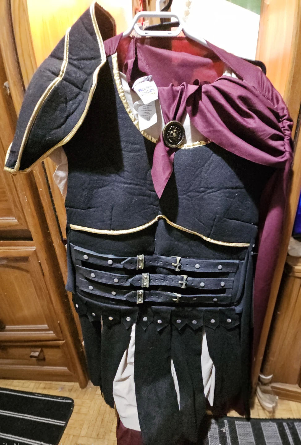 Men’s Roman Gladiator / Warrior Halloween Costume Set – Medium - photo 2