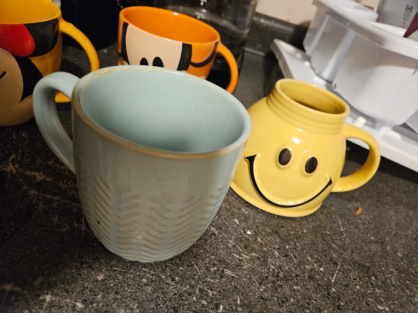 Set of 4 Assorted Ceramic Mugs - photo 4