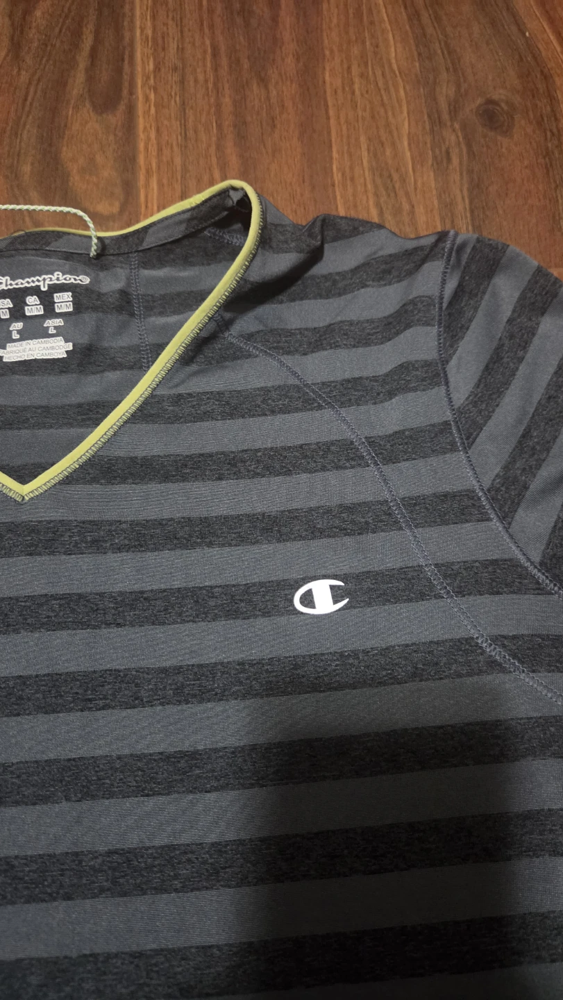 Champion Striped V-Neck Athletic T-Shirt size Large - photo 3