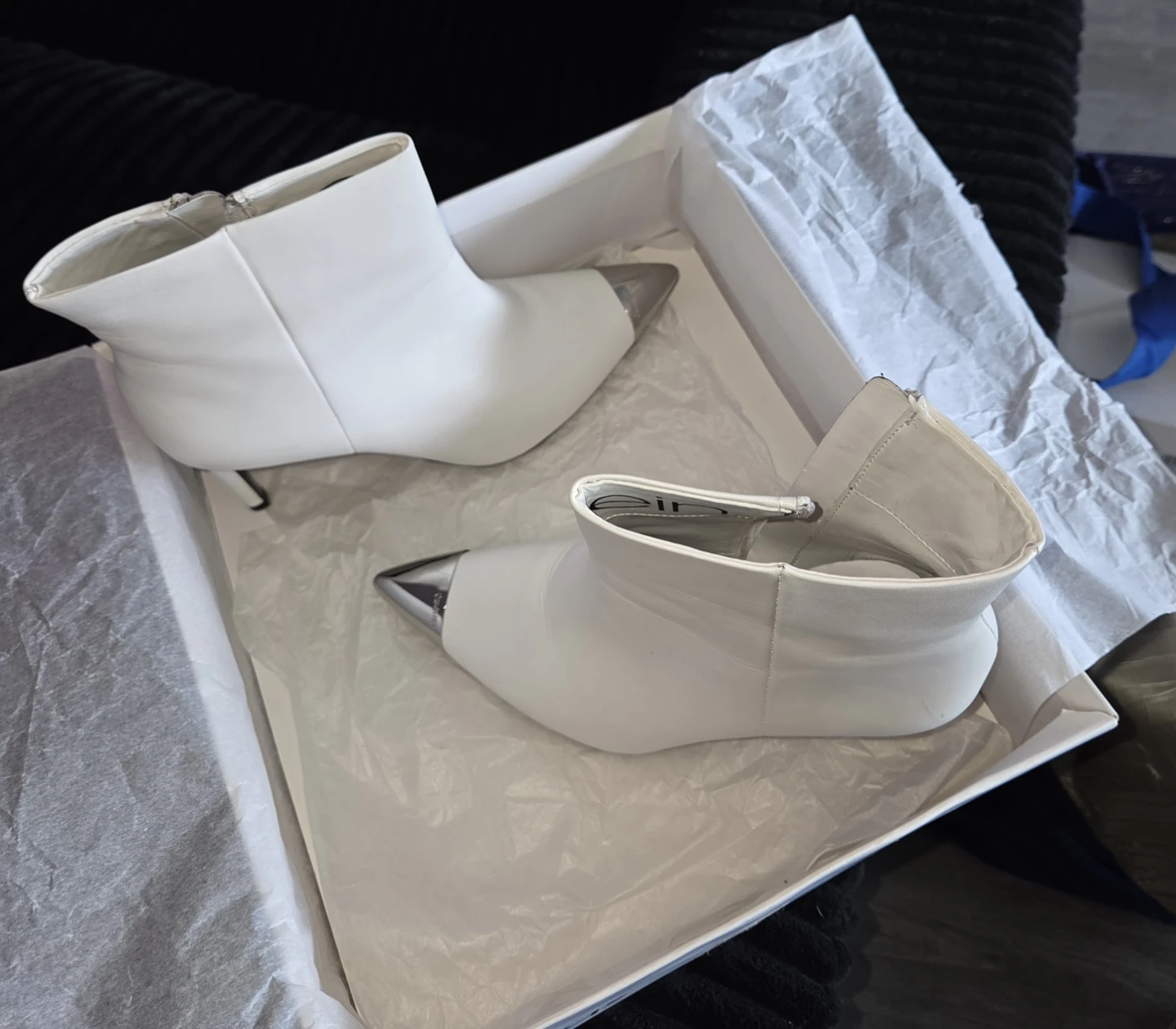 Calvin Klein Ravie White Pointed Steel Toe Boots in a Ladies 8½