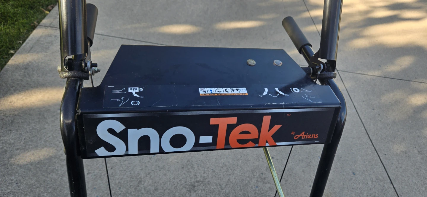 Sno-Tek by Ariens 20-inch Snowblower - photo 4