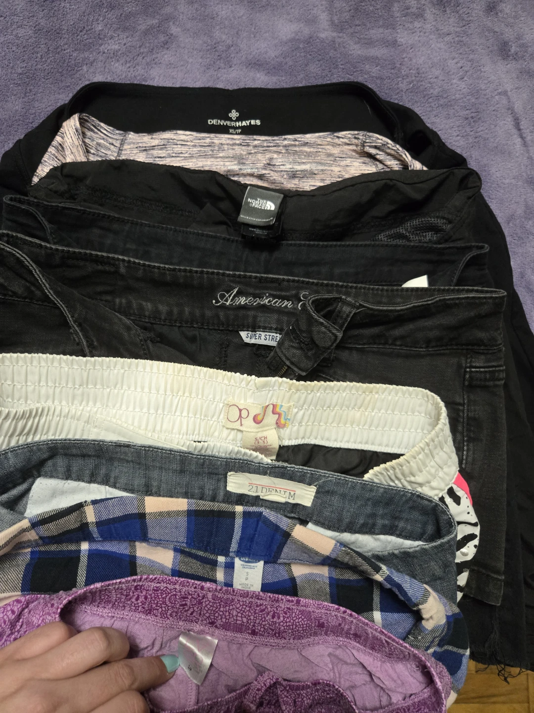 Shorts size small - photo 2