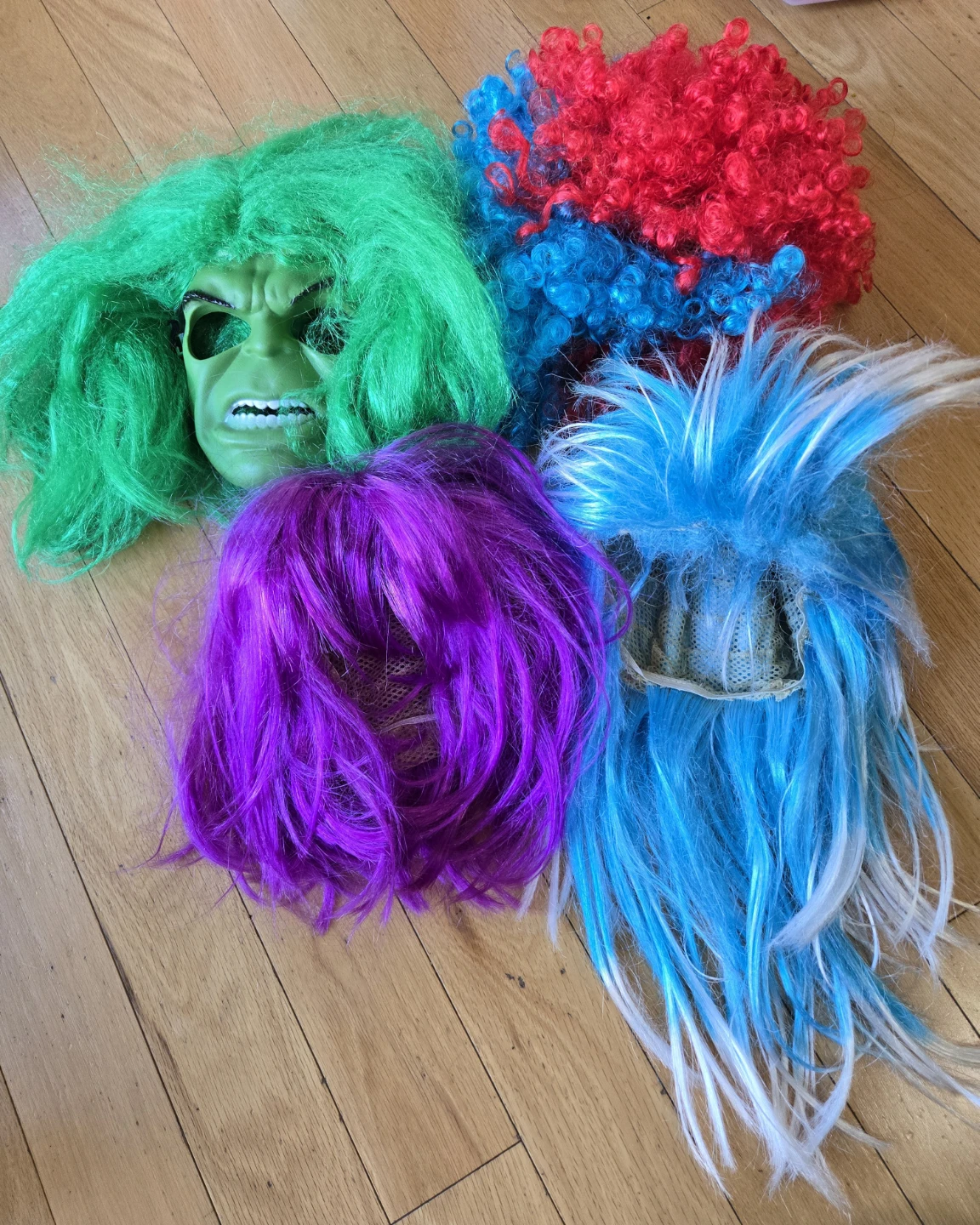 Set of 3 Assorted Costume Wigs and Hulk Mask