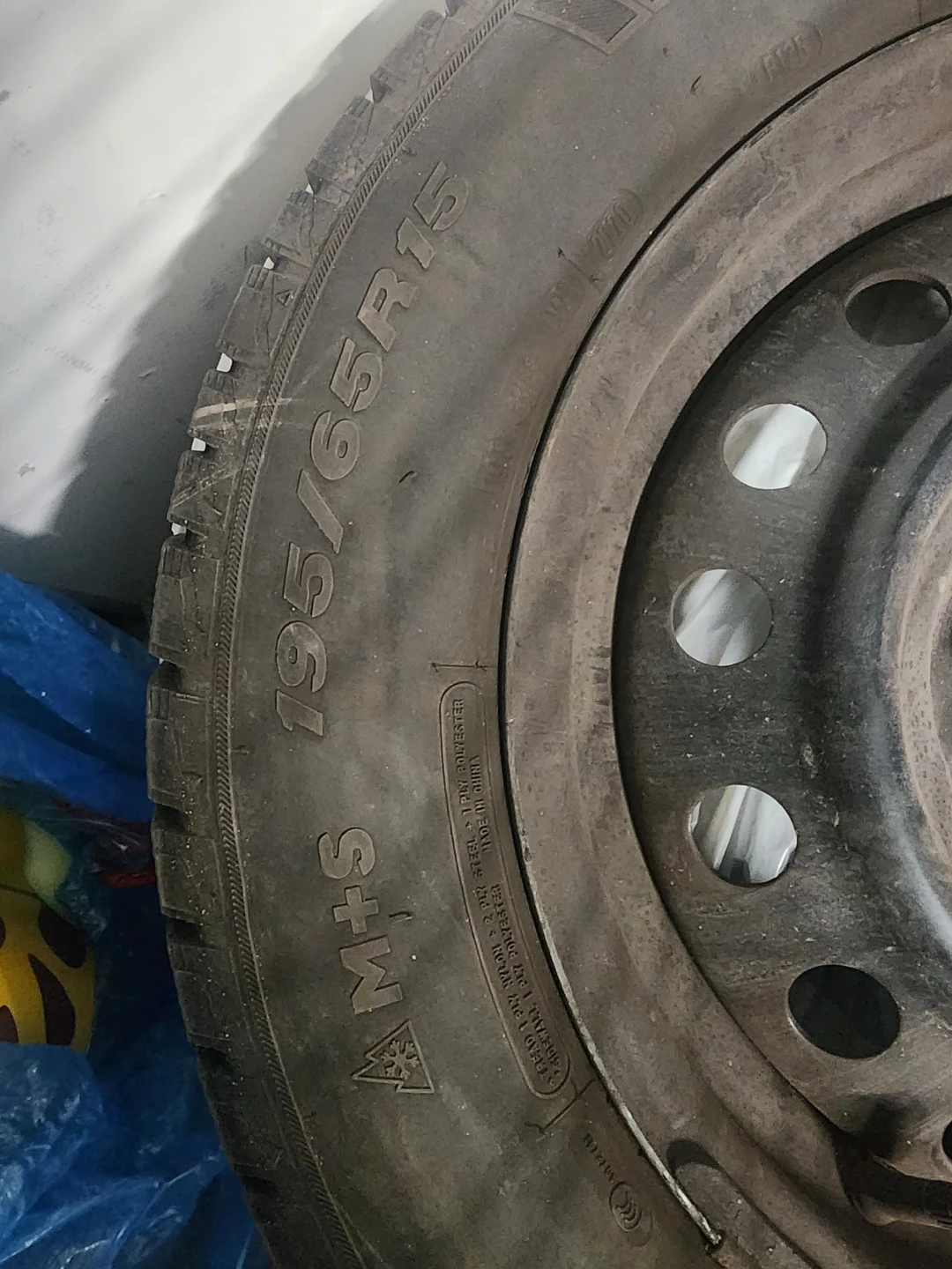 4 set of Starfire RS-W 5.0 winter Tire 195/65R15
