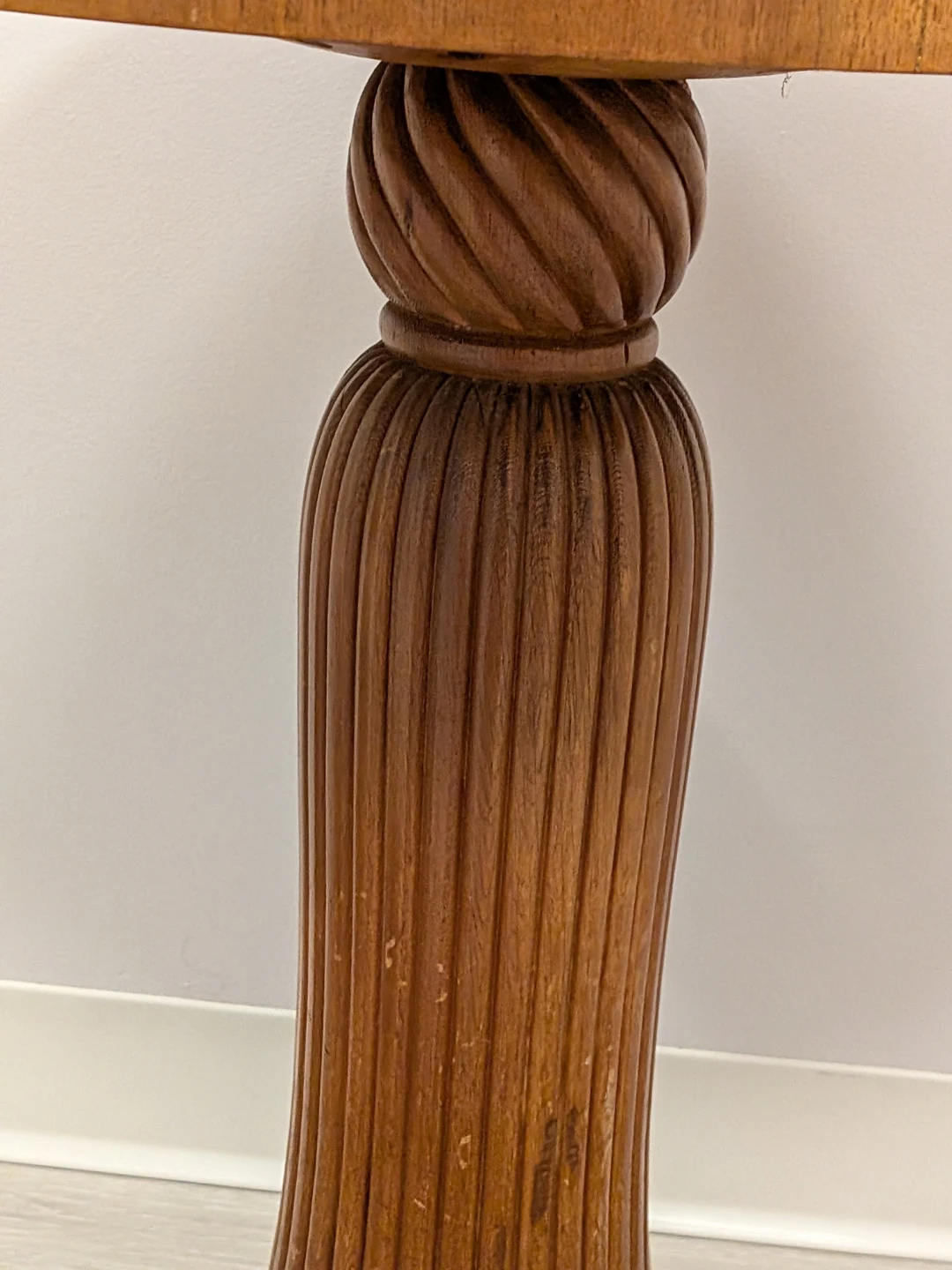 Vintage Round Wooden Pedestal Side Table - photo 3