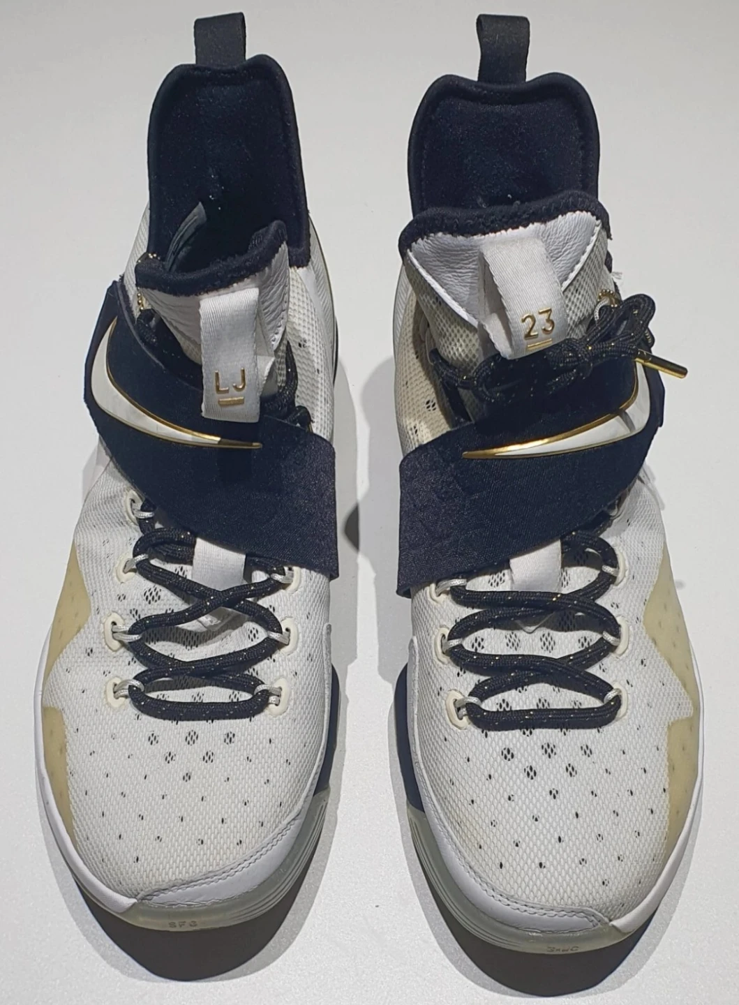 Nike LeBron Soldier 10 Basketball Shoes, Size 11 (89) - photo 3