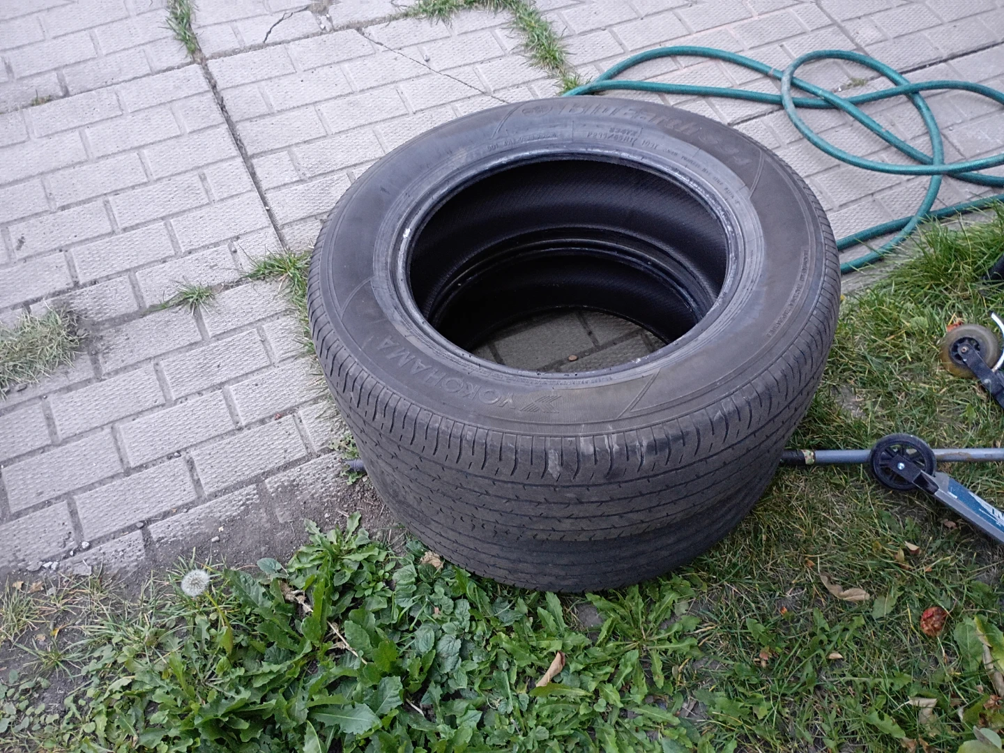 2 Yokohama BluEarth S34TZ P235/65R17 Tires - photo 3