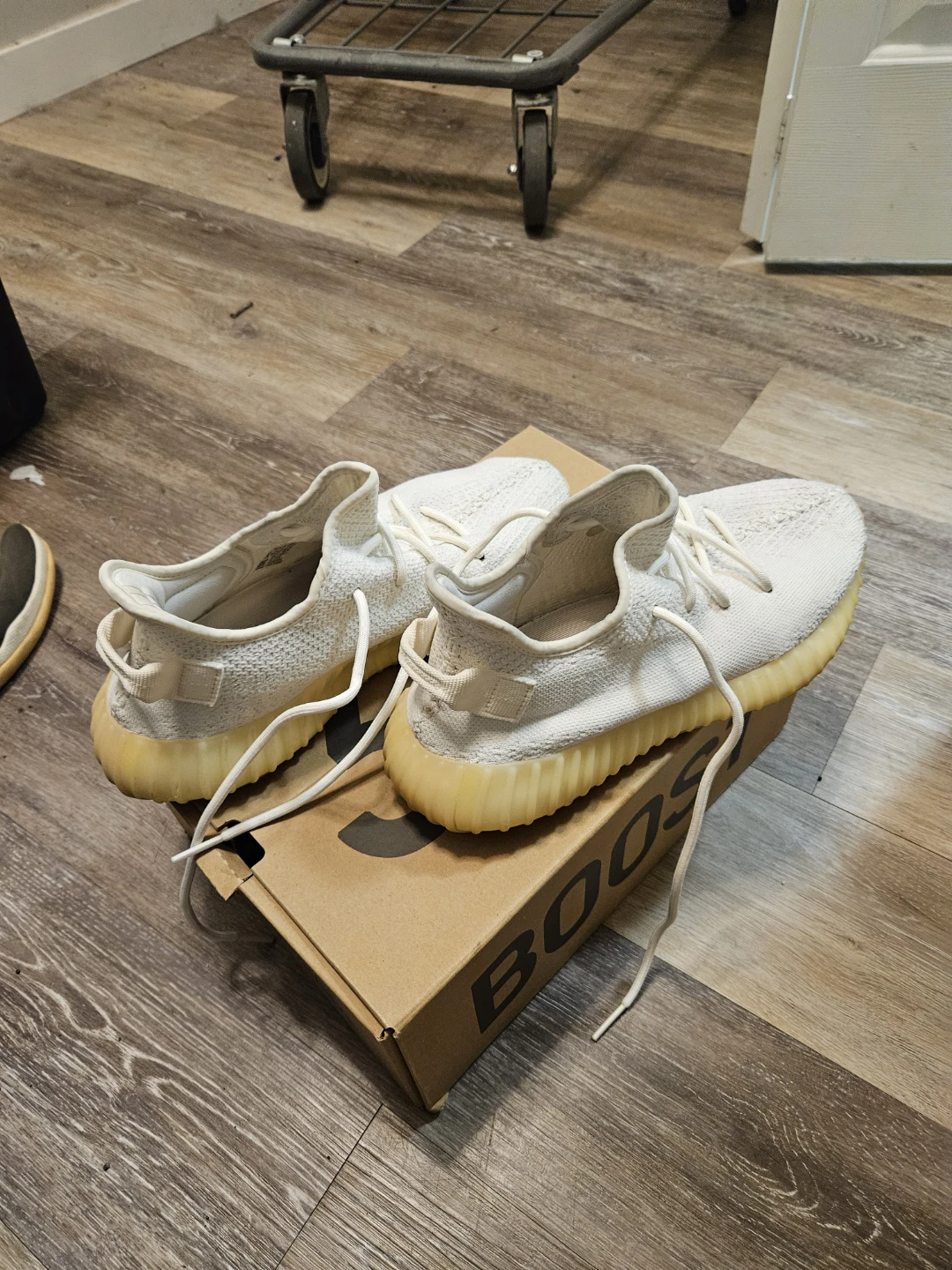 Adidas Yeezy Boost 350 V2 Cream White Size 10 - photo 2
