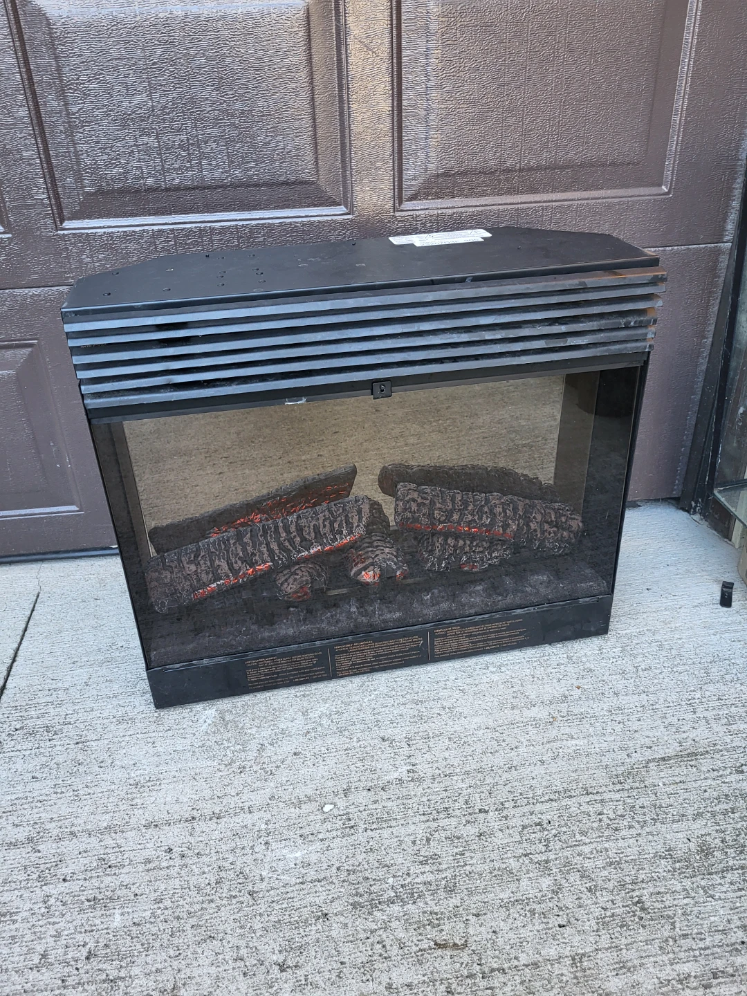 Dimplex Electric Fireplace Insert blowes hot