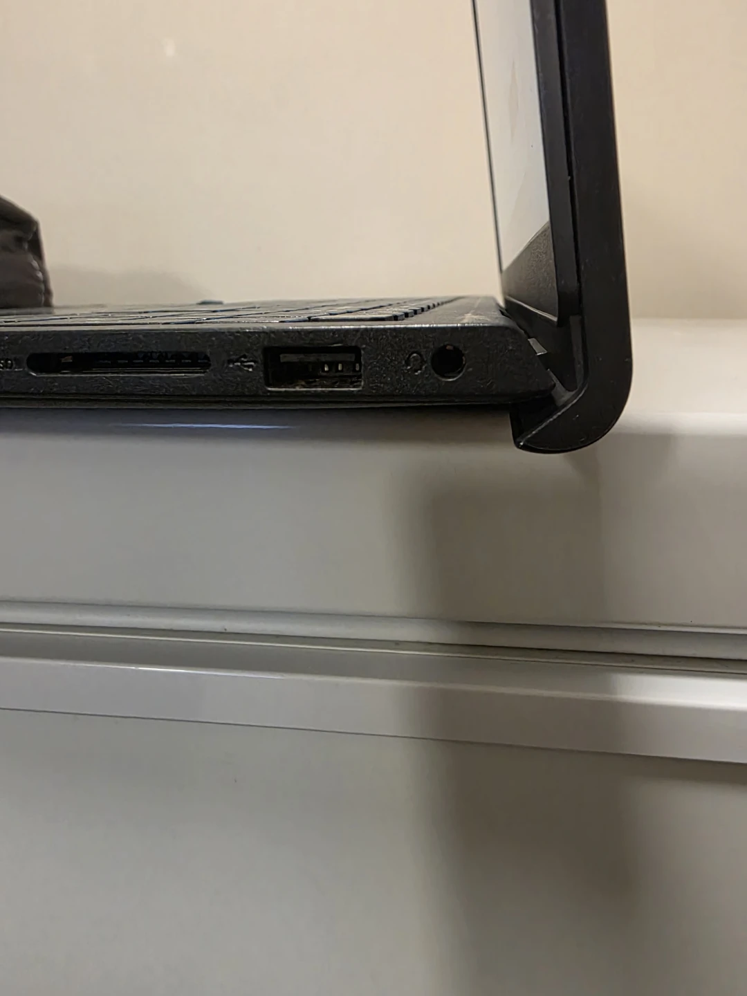 Dell Inspiron 15 Laptop - photo 5