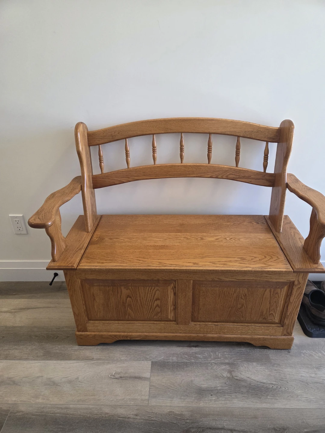 Oak Entryway Storage Bench
